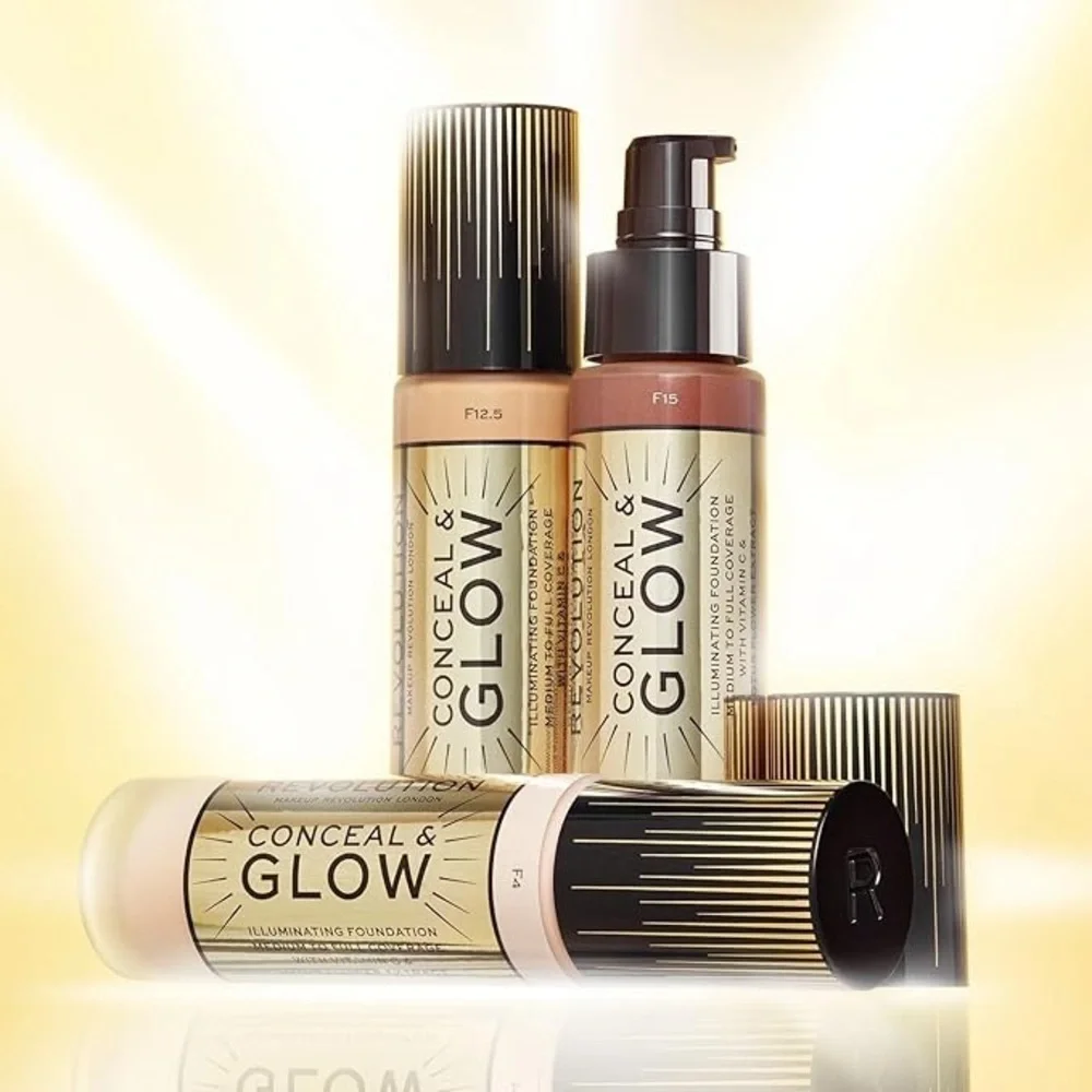 ❄️ Makeup Revolution | Conceal & Glow Illuminating Foundation F4 & F6